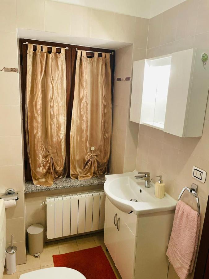 Ferienwohnung Casa Dei Fiori 2 Somma Lombardo Exterior foto